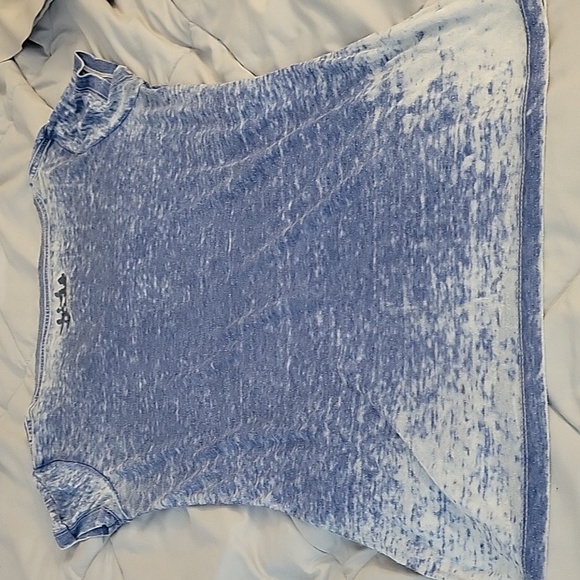 NHL Tampa Bay Lightning v neck t shirt SZ XS - Picture 3 of 3